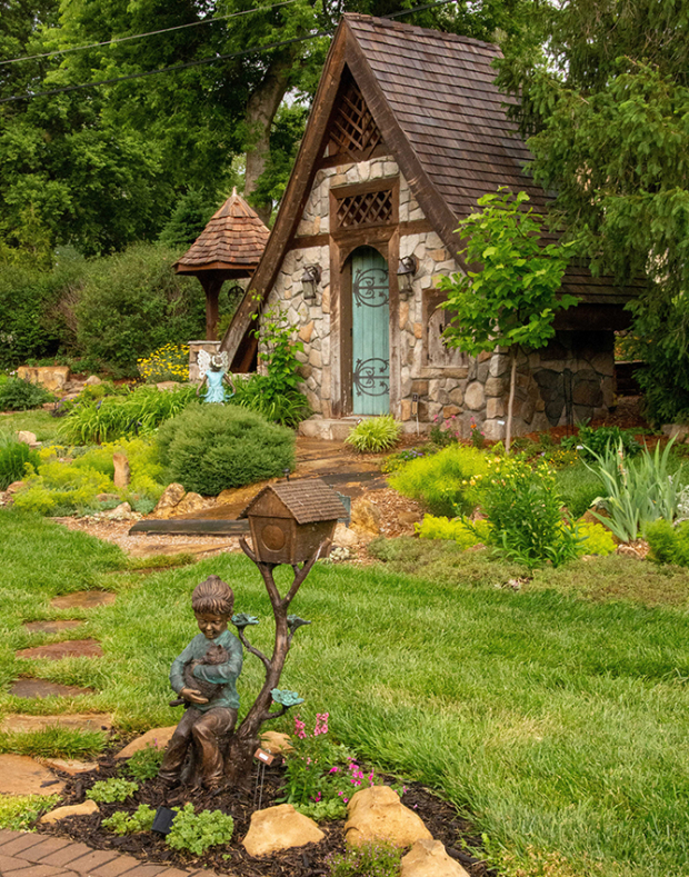 Wildflower hike at Fontenelle Forest @ Fontenelle Forest